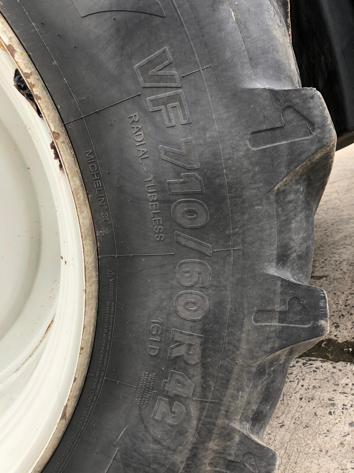 Detailafbeelding van het wiel van een NEW HOLLAND T7.250