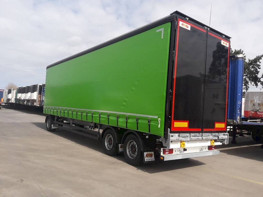 Trailer with curtainsider - fast traffic